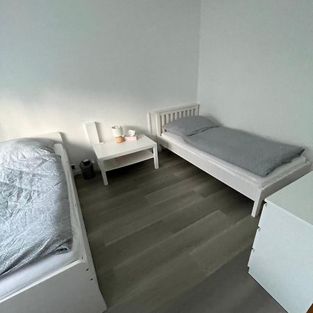 Mikos Unterkunft Hamburg-Harburg Exteriör bild